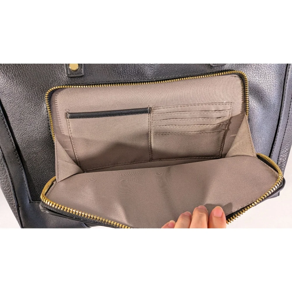 2017 A New Day Chic Laptop Shoulder Bag In Black